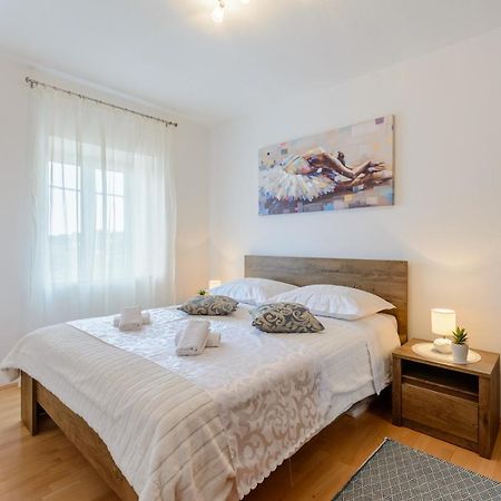 Apartman Mare Milna  Extérieur photo